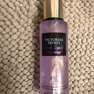 Victoria secret love spell shimmer spray